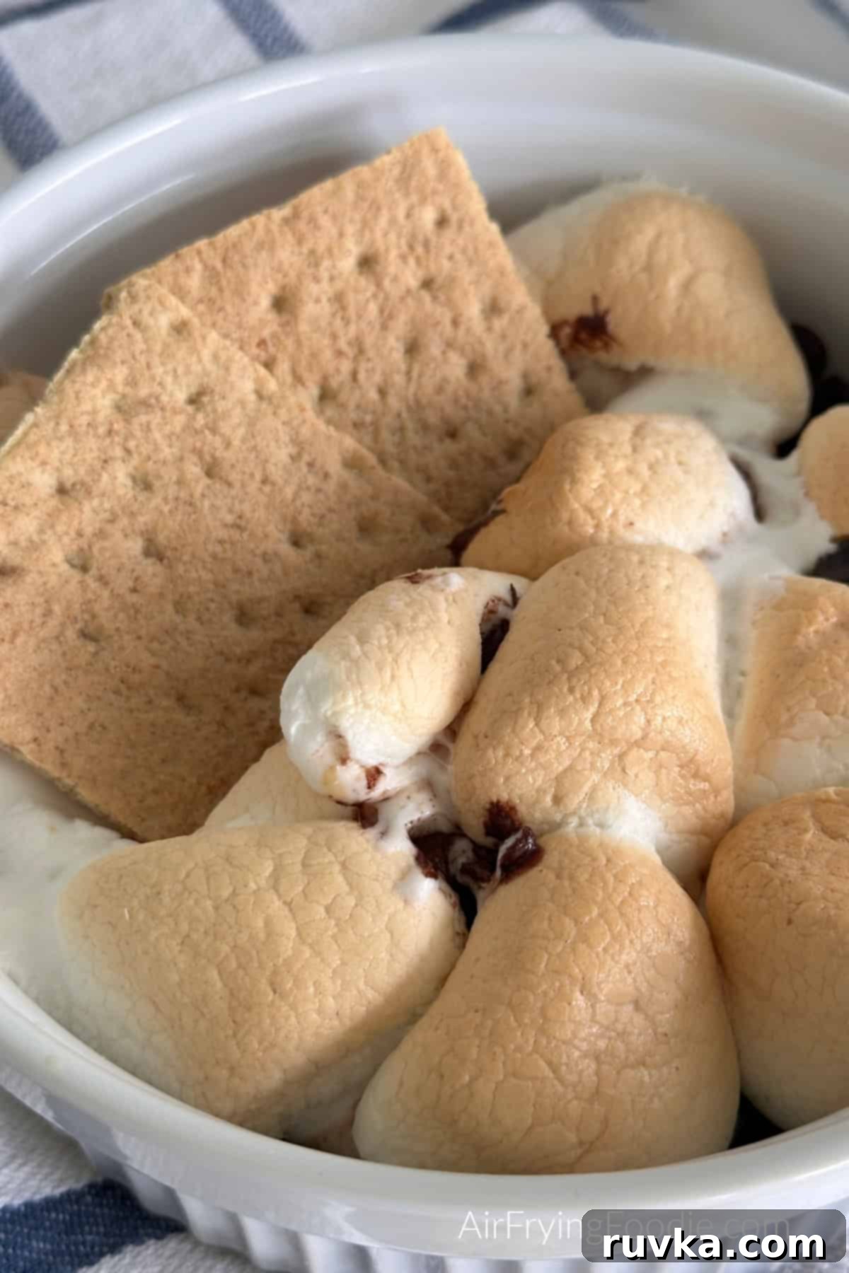 Air Fryer S'mores Dip 5 Air fryer s'mores dip in a 7