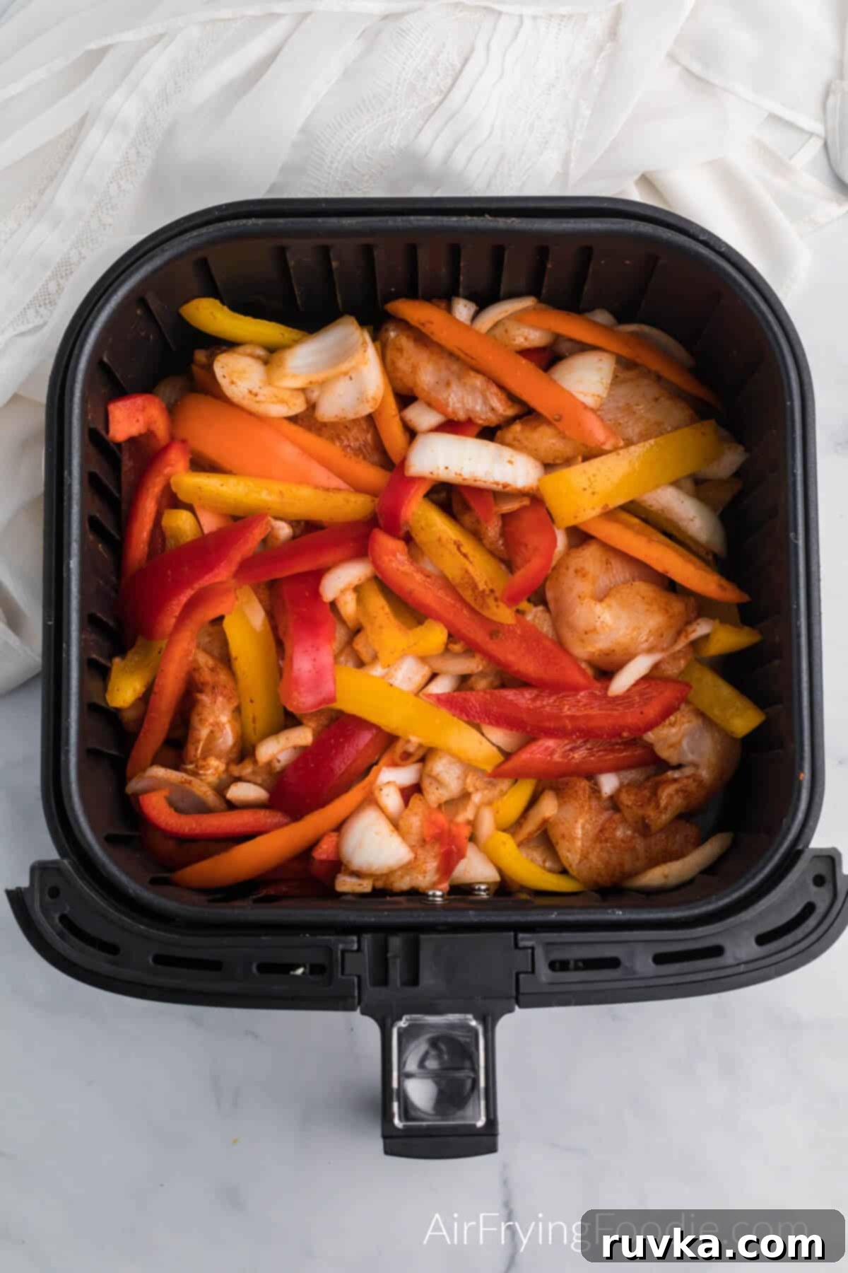 Easy Air Fryer Chicken Fajitas 5 img 1770 4