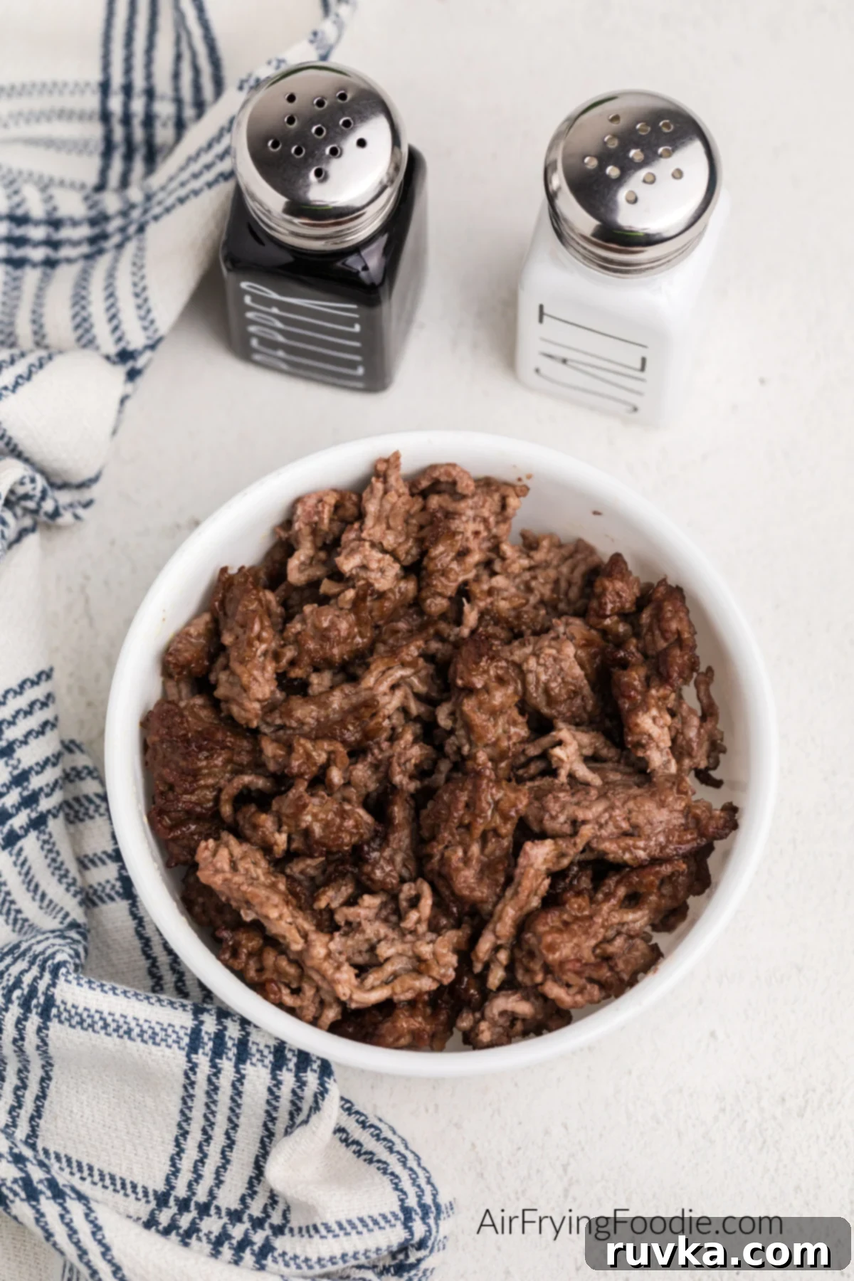 Easy Air Fryer Ground Beef 2 Air fried ground beef in a bowl ready to eat.